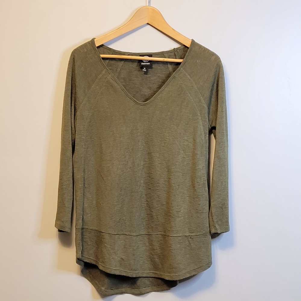 Womens Medium Olive Green shirt with high/low hem.